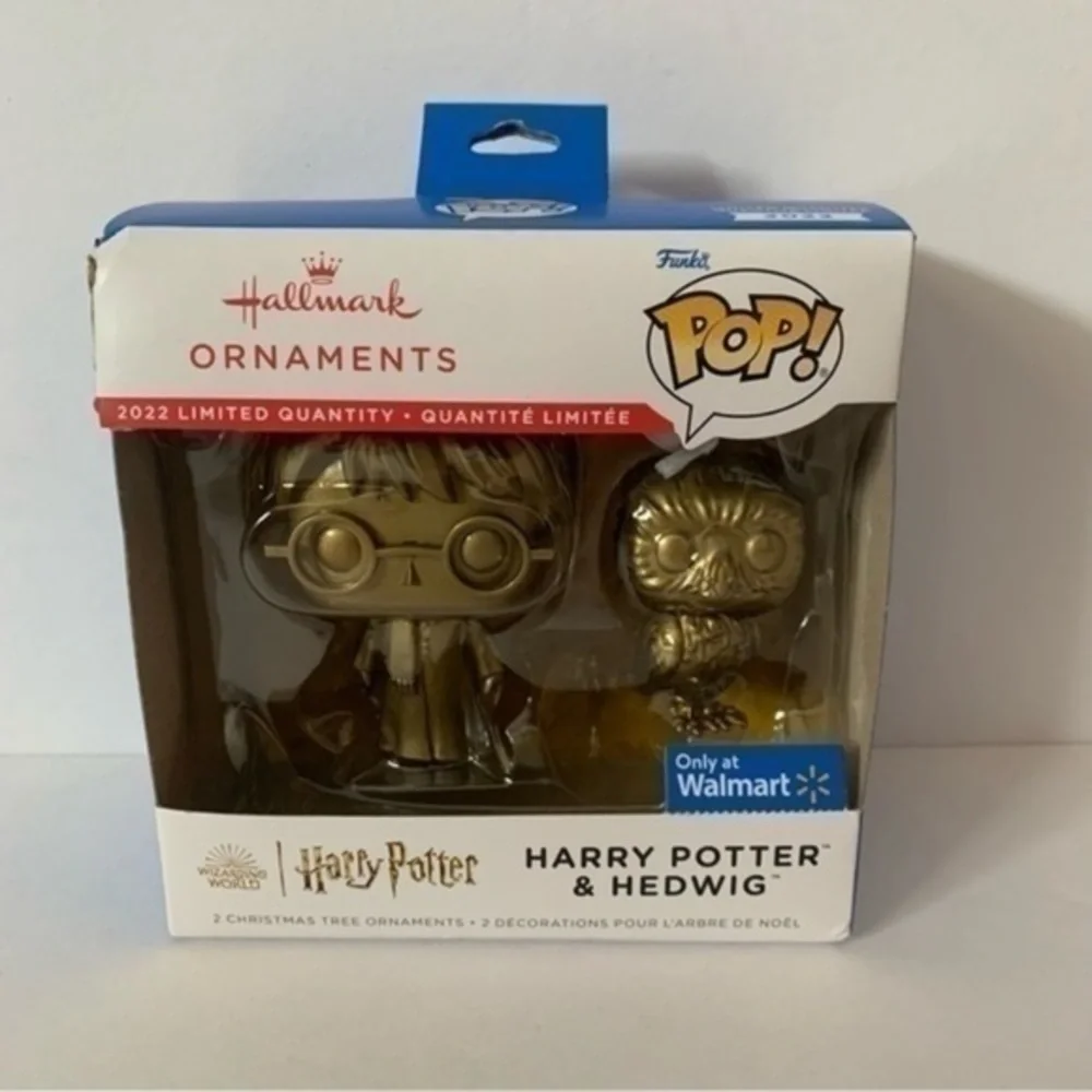 NIB. FUNKO POP! Harry Potter& Hedwig Gold Ornament